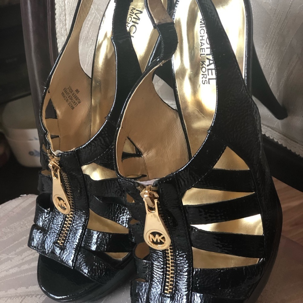 Michael kors heels with gold zipper
